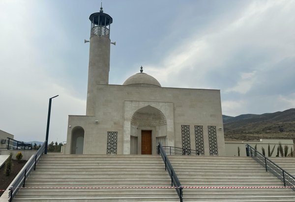 Suqovuşan məscidində eyni vaxtda 100-ə yaxın insan ibadət edə biləcək (FOTO)