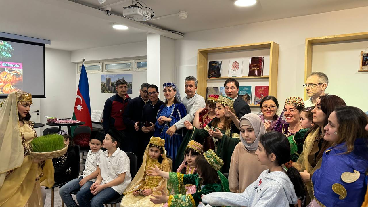 Avropada Novruz bayramı qeyd olunur (FOTO)