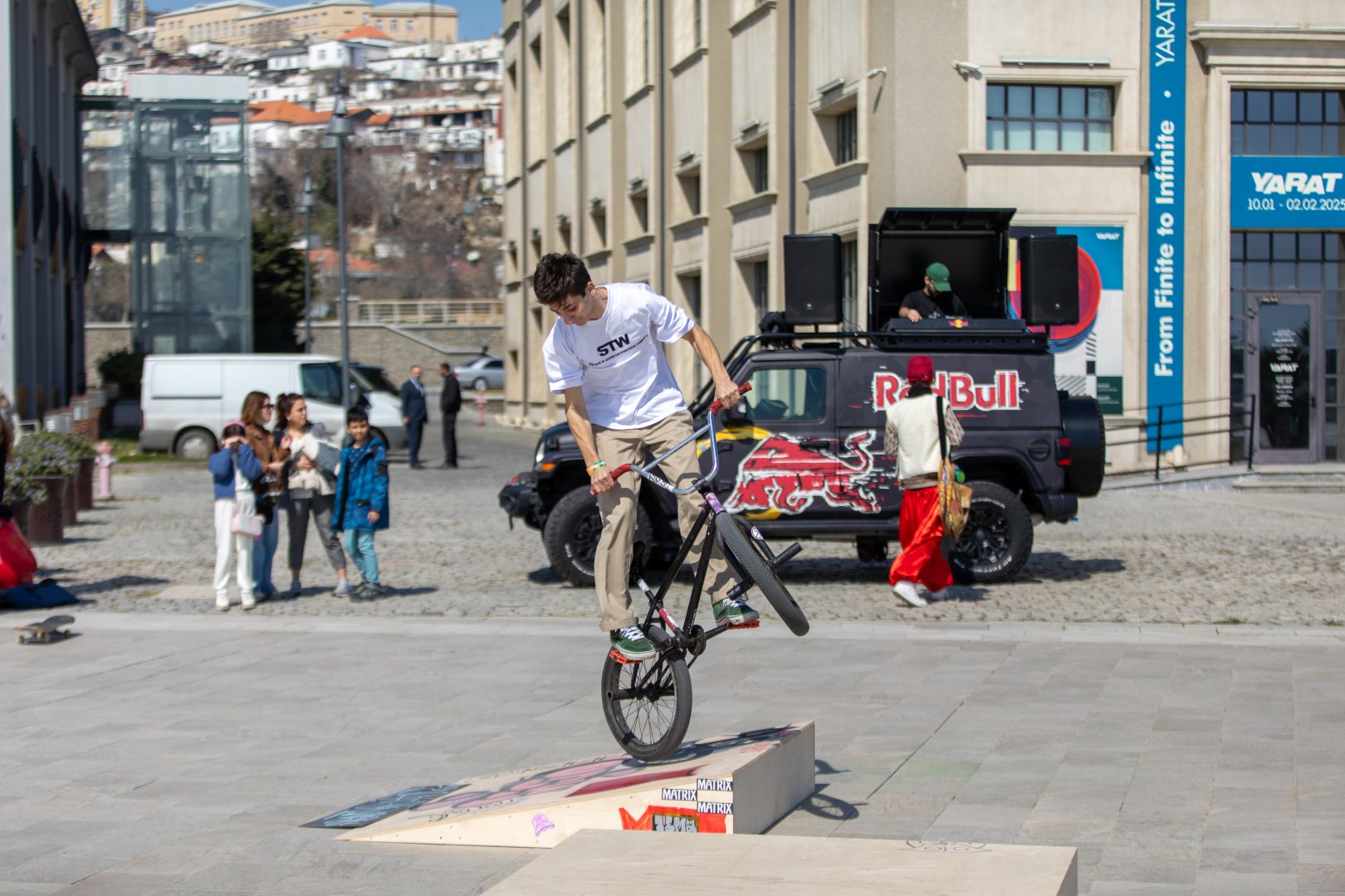 "Battle 4 Last Charshanba" Novruz Urban Fest şəhər mədəniyyəti və Novruz ənənələrini bir araya gətirdi! (FOTO)