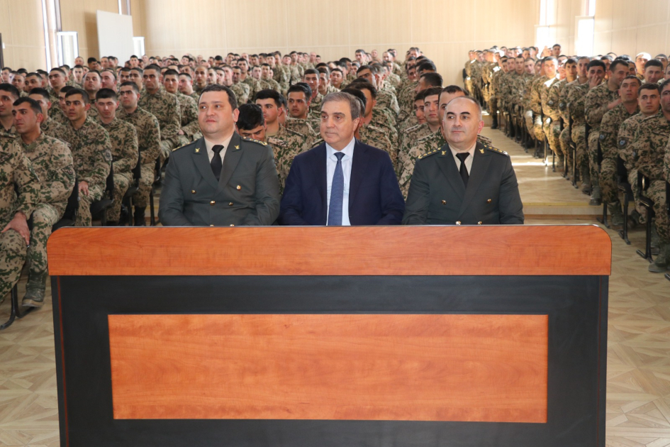 Hərbi Prokurorluq işçiləri Novruz bayramı və hüquqi maarifləndirmə ilə əlaqədar hərbi hissələrdə olublar (FOTO)