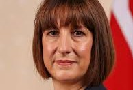 Britaniyanın maliyyə naziri Reyçel Rivz büdcə yeniləməsini parlamentə təqdim edib