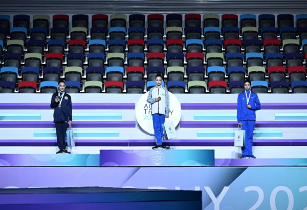 Azərbaycan gimnastı Bakıda keçirilən beynəlxalq turnirdə bürünc medal qazanıb (FOTO)