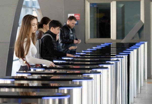 ADY bir sıra stansiyalarda yeniliklər etdi: Daha çox turniket, daha az növbə