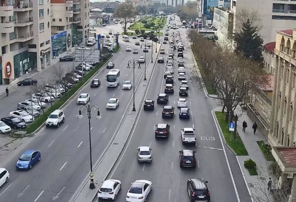 Sürücülərin NƏZƏRİNƏ: Paytaxtın bir sıra yollarında tıxac var - SİYAHI