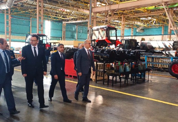 Belarusun Azərbaycandakı səfiri Dimitri Pineviç Gəncə Avtomobil Zavodu İB-də olub (FOTO)
