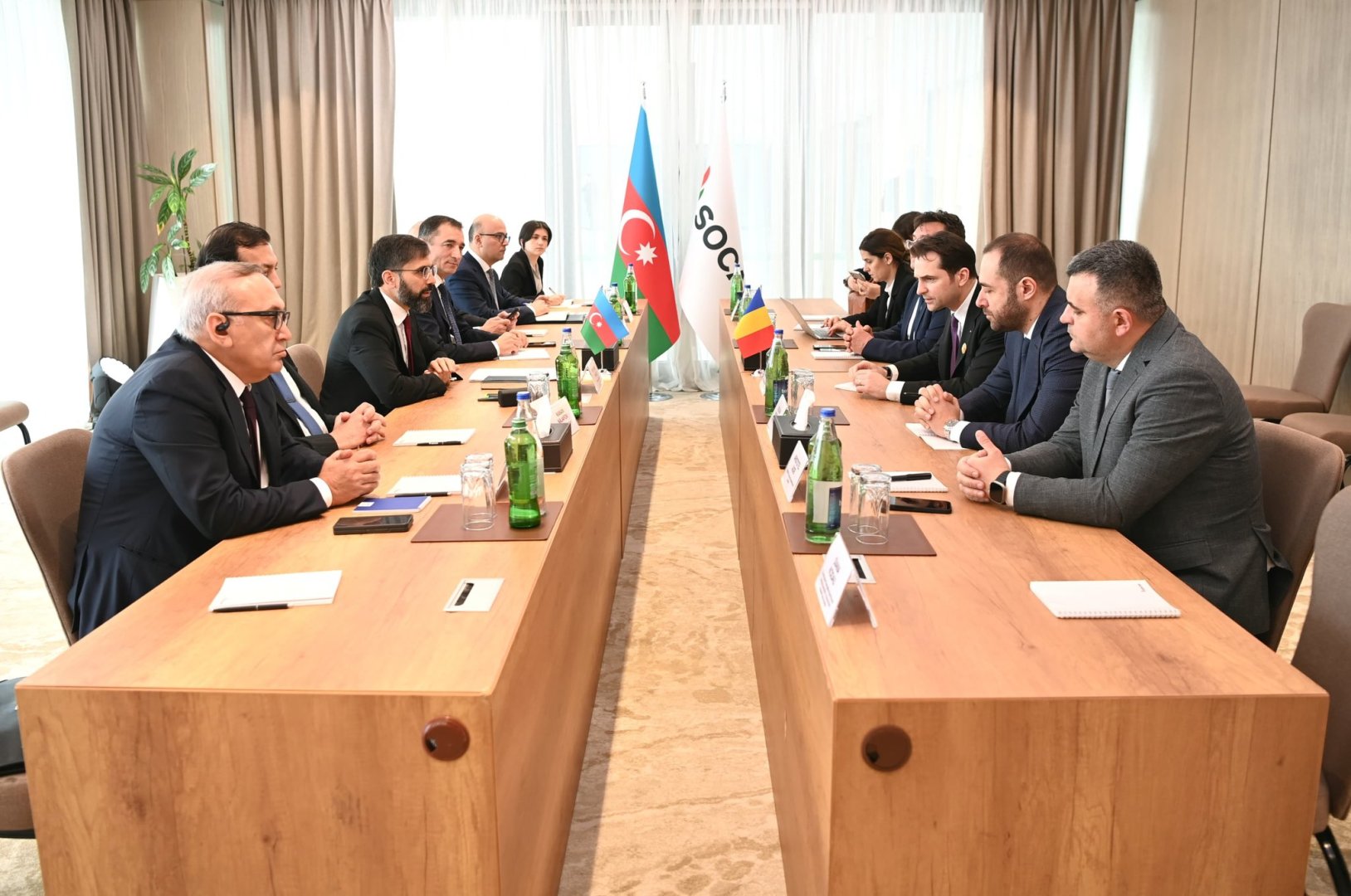 SOCAR ilə Rumıniya arasında təbii qaz təchizatı məsələləri müzakirə edilib (FOTO)