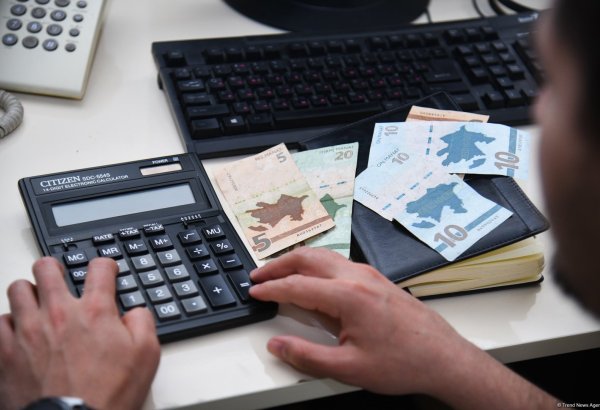 Əhalinin banklardakı əmanətlərinin məbləği artıb