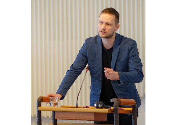 Qrenlandiyanın baş naziri Trampın xəstəxana gəmisi göndərmək ideyasını rədd etdi