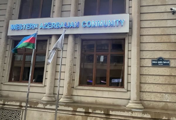 Qərbi Azərbaycan İcmasının ofisinin yerləşdiyi küçəyə Mirzə Qədim İrəvaninin adı verilib (FOTO)