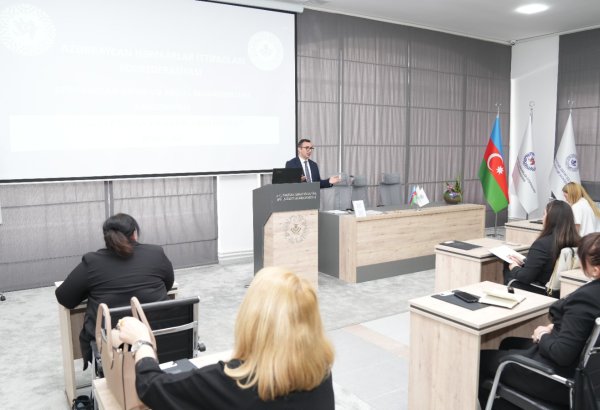 Azərbaycan Həmkarlar İttifaqları Konfederasiyasının Əmək və Sosial Münasibətlər Akademiyasında təlim keçirilib (FOTO)
