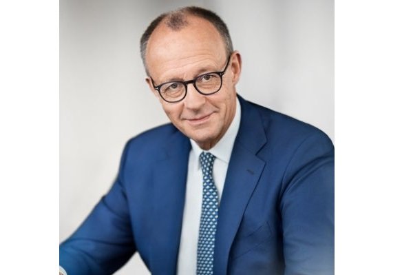 Bundestaq Mertsin Almaniya kansleri vəzifəsinə namizədliyinə səs verəcək