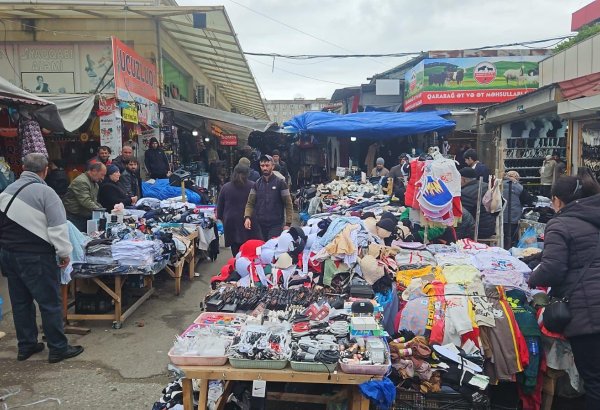 “Vosmoy” bazarının ətrafında küçə ticarəti yığışdırıldı (FOTO)