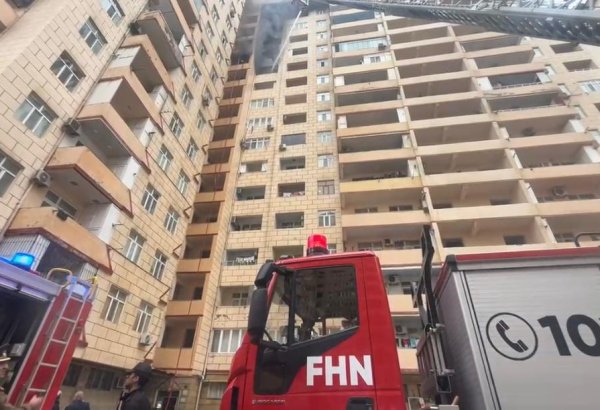 Qaradağda 9 mərtəbəli yaşayış binasında yanğın olub