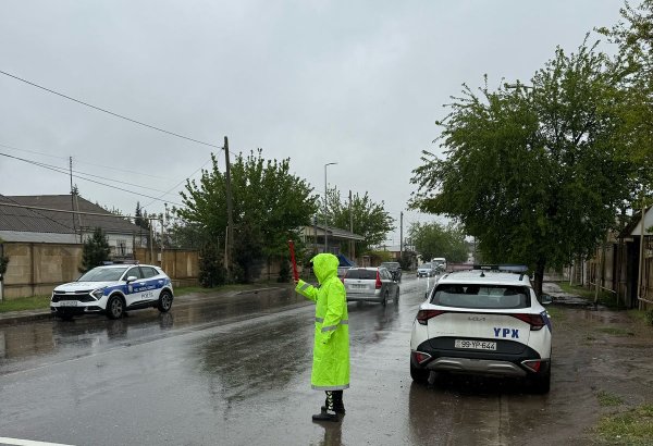 Qeyri-sabit hava şəraiti ilə bağlı piyada təhlükəsizliyi diqqətdə saxlanılır - DYP (FOTO)
