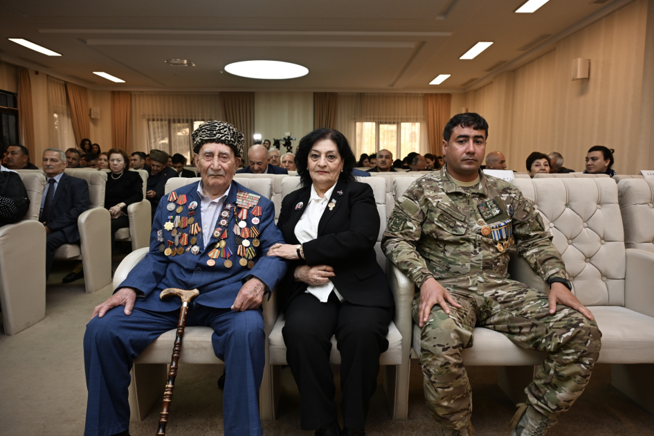 “Azərbaycanın İkinci Dünya savaşında rolu” mövzusunda konfrans keçirilib (FOTO)