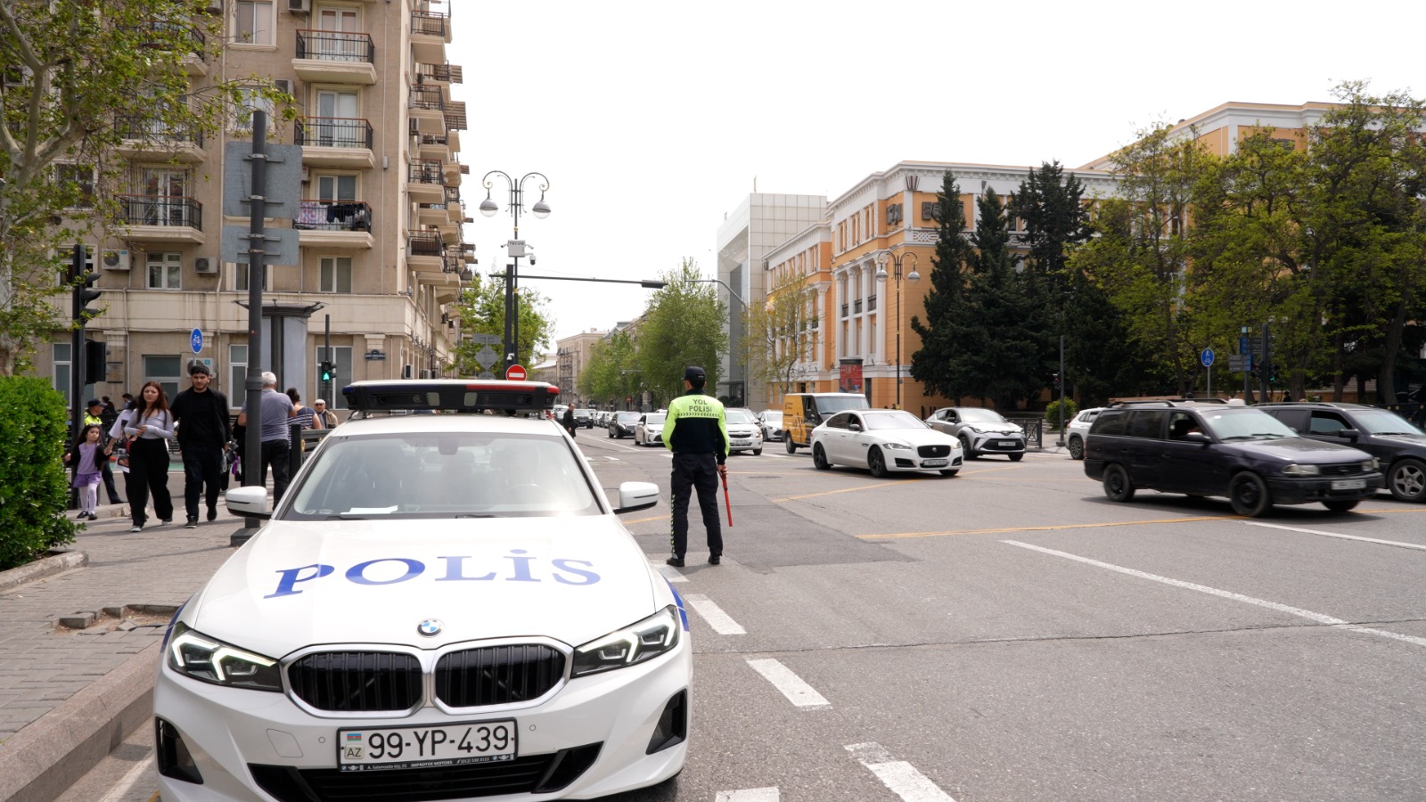 Avtobus zolağına daxil olan sürücülərə XƏBƏRDARLIQ (FOTO)