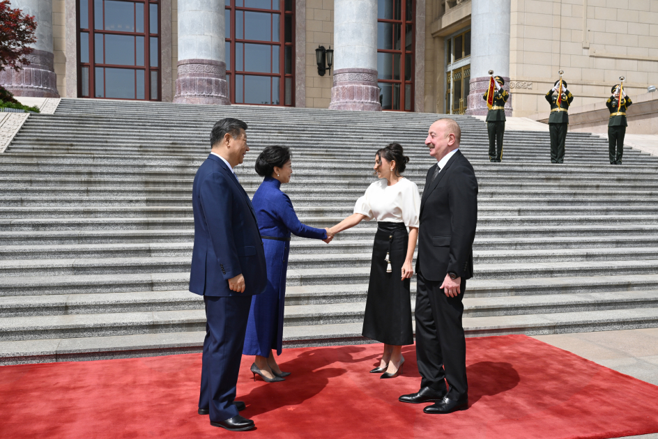 Çin Xalq Respublikasında Prezident İlham Əliyevin rəsmi qarşılanma mərasimi olub (FOTO/VİDEO)