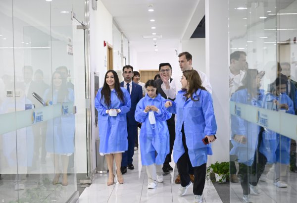 Heydər Əliyev Fondunun vitse-prezidenti Leyla Əliyeva Çin Milli İnsan Genomu Mərkəzində olub (FOTO)