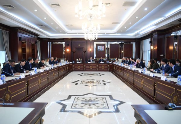 Milli Məclisdə “Cənubi Qafqazda sabitliyə “sülh missiyası” adlı hibrid hücum” mövzusunda ictimai müzakirə keçirilib (FOTO)