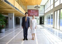 Heydər Əliyev Fondunun vitse-prezidenti Leyla Əliyeva Pekin Xarici Dillər Universitetində tələbələrlə görüşüb (FOTO)
