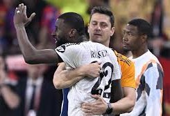 Antonio Rüdiger 6 oyunluq cəza alıb