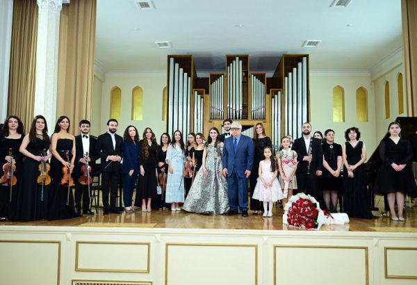 Heydər Əliyev Fondunun vitse-prezidenti Leyla Əliyeva Bakı Musiqi Akademiyasında tələbə və gənclərin konsertində iştirak edib (FOTO)