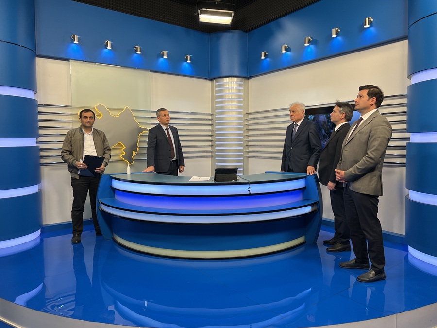 Audiovizual Şura Naxçıvanda televiziya və radio yayımlarının monitorinqini aparıb (FOTO)