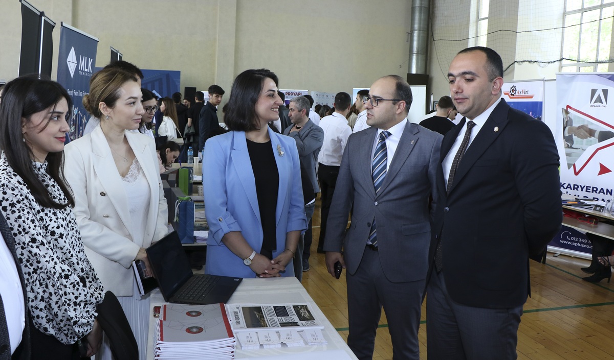 VI Karyera Sərgisi – 1500-dən çox gəncə iş və təcrübə imkanı təqdim olundu (FOTO)