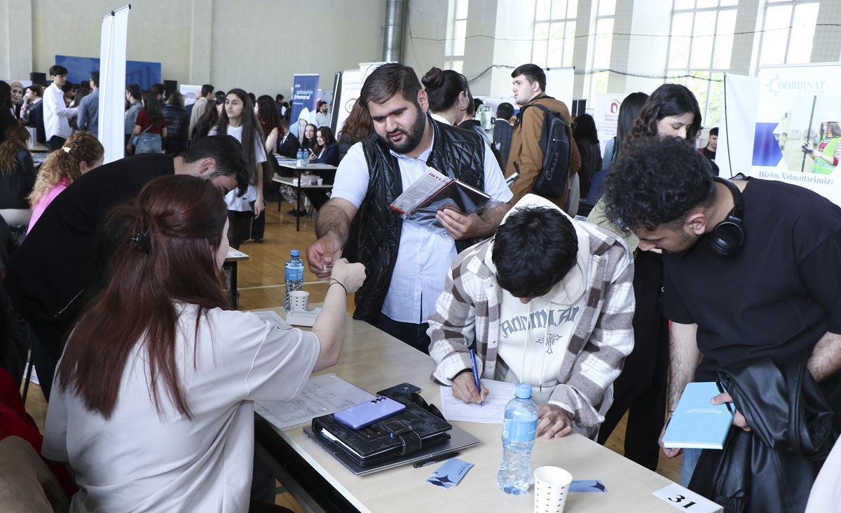 VI Karyera Sərgisi – 1500-dən çox gəncə iş və təcrübə imkanı təqdim olundu (FOTO)