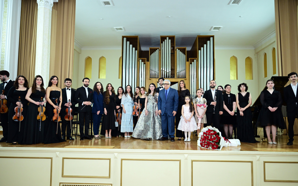 Heydər Əliyev Fondunun vitse-prezidenti Leyla Əliyeva Bakı Musiqi Akademiyasında tələbə və gənclərin konsertində iştirak edib (FOTO)