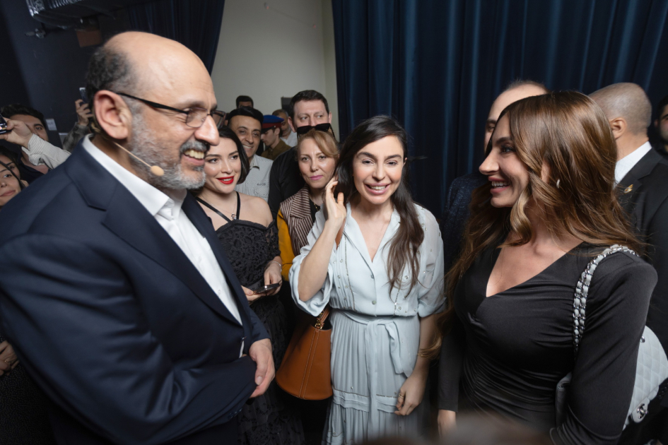 Heydər Əliyev Fondunun vitse-prezidenti Leyla Əliyeva və Arzu Əliyeva “Yalnız mədəniyyət” musiqili-bədii gecədə iştirak ediblər (FOTO)
