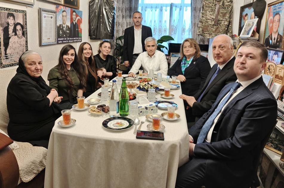 Heydər Əliyev Fondunun vitse-prezidenti Leyla Əliyeva və Arzu Əliyeva Polad Həşimovun evində olublar (FOTO)