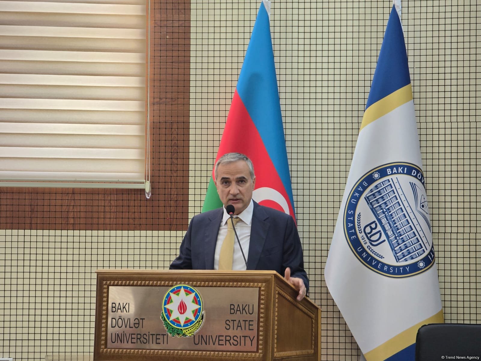 Bakıda “Konstitusiya - dövlətimizin müstəqilliyinin, suverenliyinin və ərazi bütövlüyünün qorunmasında mühüm hüquqi bazadır”  mövzusunda beynəlxalq konfrans keçirilir (FOTO)