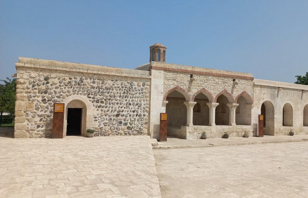 İtaliyalı parlamentarilər Ağdam, Xankəndi və Şuşaya səfər ediblər (FOTO) (YENİLƏNİB)