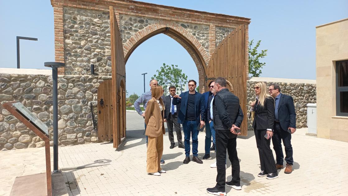 İtaliyalı parlamentarilər Ağdam, Xankəndi və Şuşaya səfər ediblər (FOTO) (YENİLƏNİB)