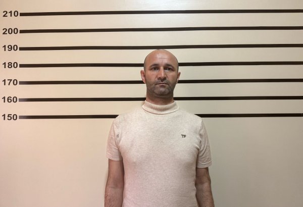 Dövlət qurumunda işə düzəltmək adı ilə vətəndaşın 10 min manatını ələ keçirən şəxs tutulub