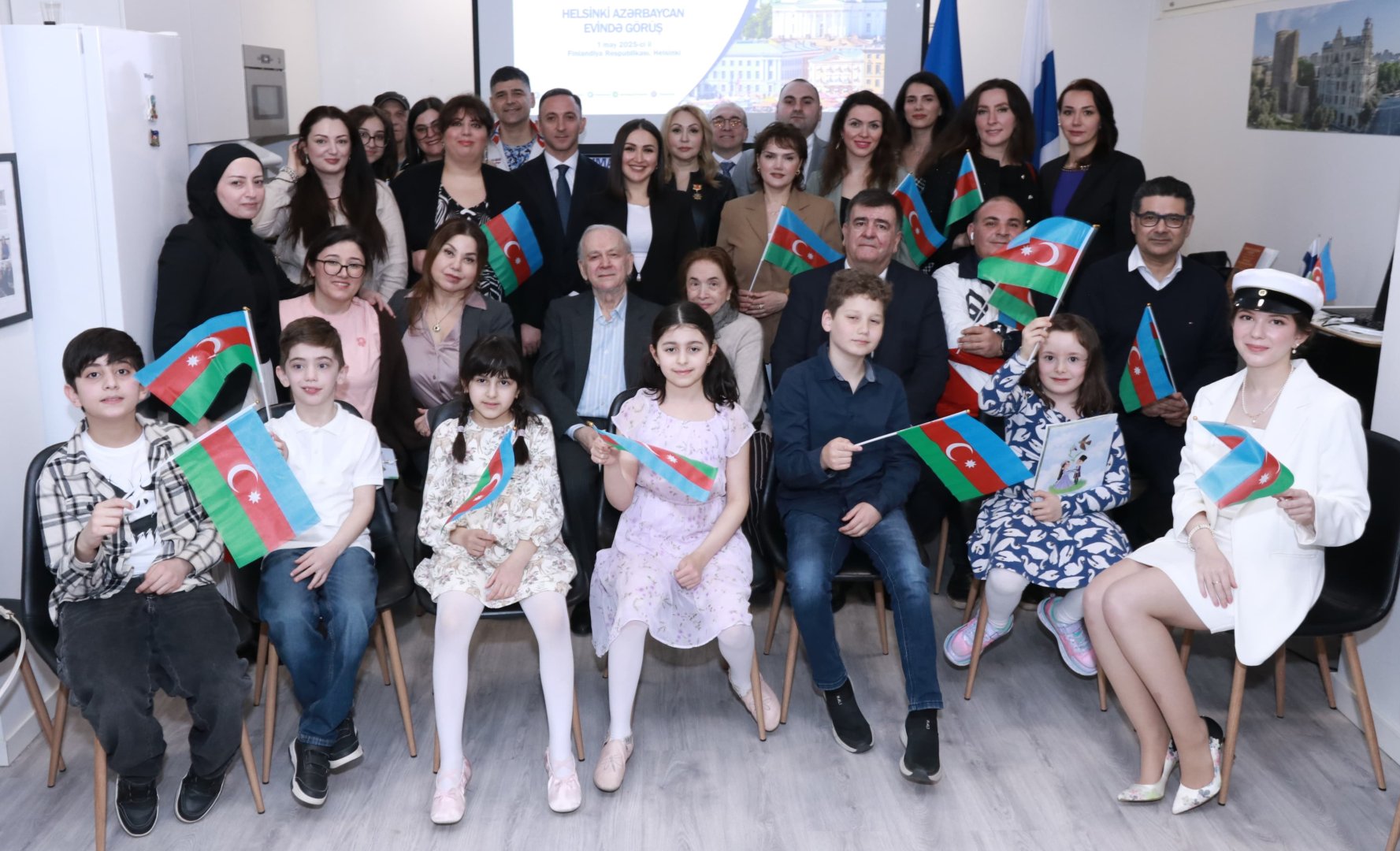 Helsinki Azərbaycan Evində icma üzvləri ilə görüş keçirilib (FOTO)