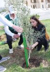 Heydər Əliyev Fondunun vitse-prezidenti Leyla Əliyeva və Arzu Əliyeva Sumqayıtda ağacəkmə aksiyasında iştirak ediblər (FOTO)