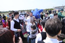 “Mən burdayam” mövzusunda autizmli uşaqlar üçün festival keçirilib (FOTO)