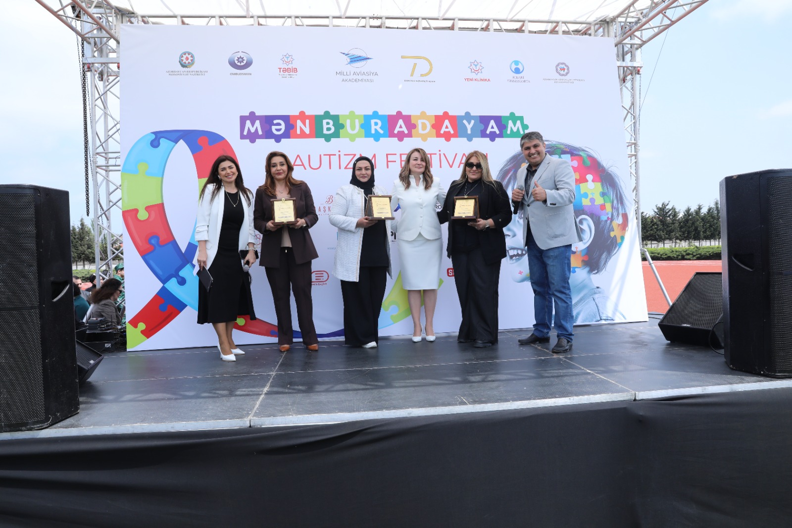 “Mən burdayam” mövzusunda autizmli uşaqlar üçün festival keçirilib (FOTO)