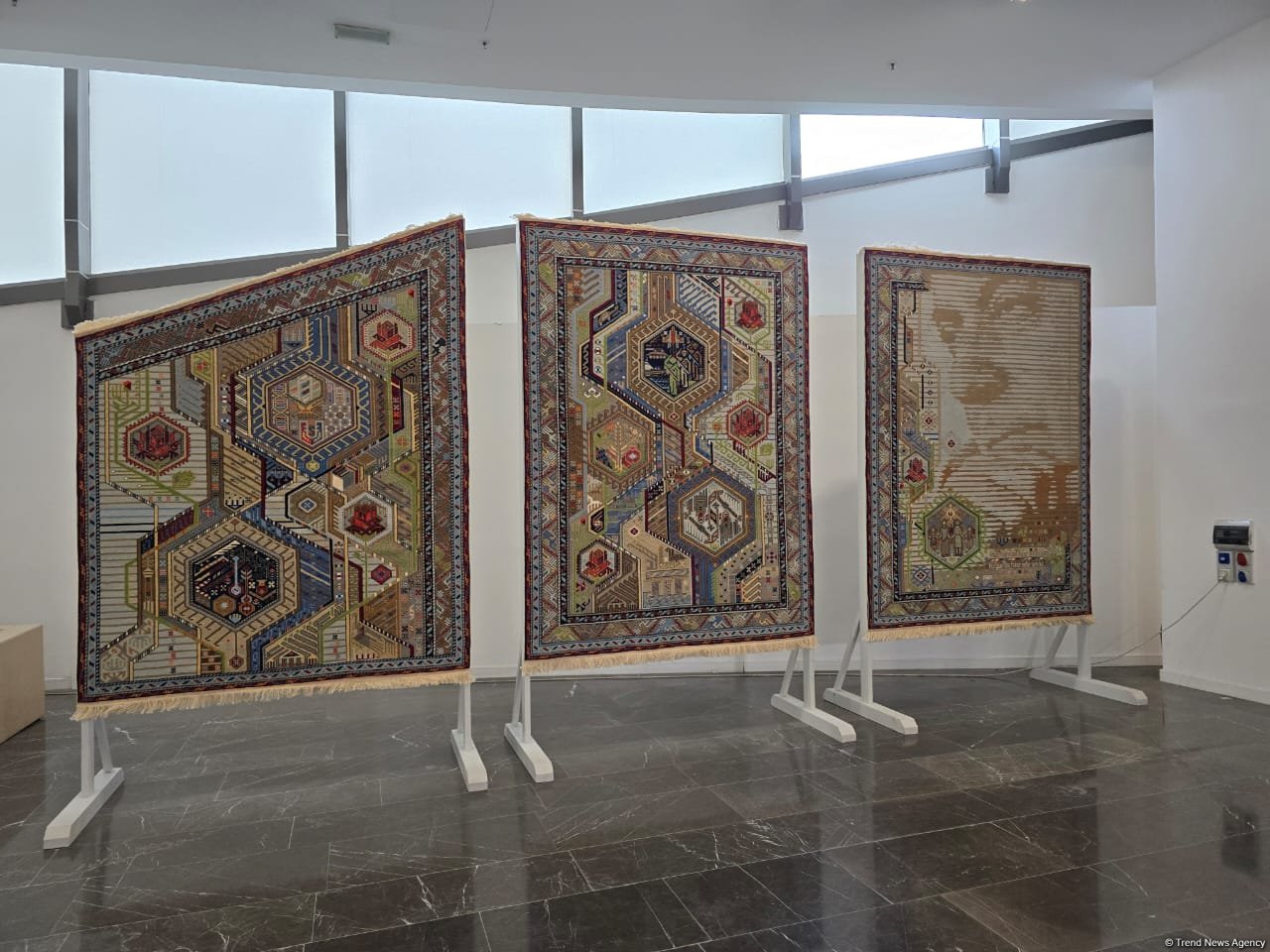 Bakıda Beynəlxalq Xalça Forumunun açılışı olub (FOTO)