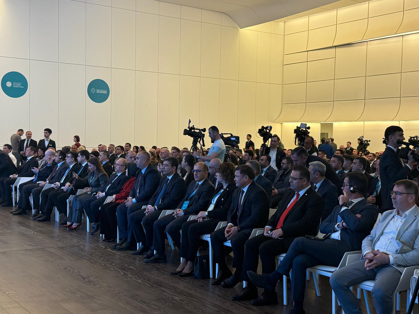 Bakıda “Dildə, Fikirdə, Əməldə Birlik: Türk Dünyasının Gələcəyi’’ adlı panel keçirilib (FOTO)