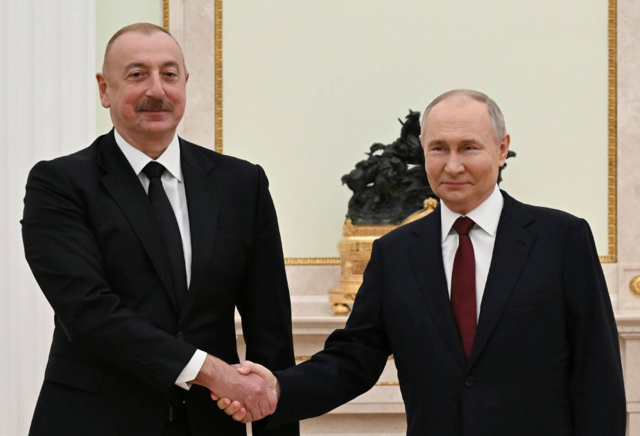 Ölkələrimizin vətəndaşları nasist işğalçıları üzərində qələbəni yaxınlaşdıranları lazımınca qiymətləndirirlər - Vladimir Putin