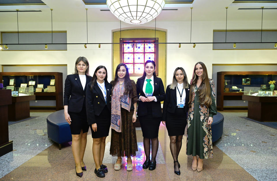 Heydər Əliyev Fondunun vitse-prezidenti Leyla Əliyeva və Bakı Media Mərkəzinin rəhbəri Arzu Əliyeva Naxçıvana səfər ediblər (FOTO)