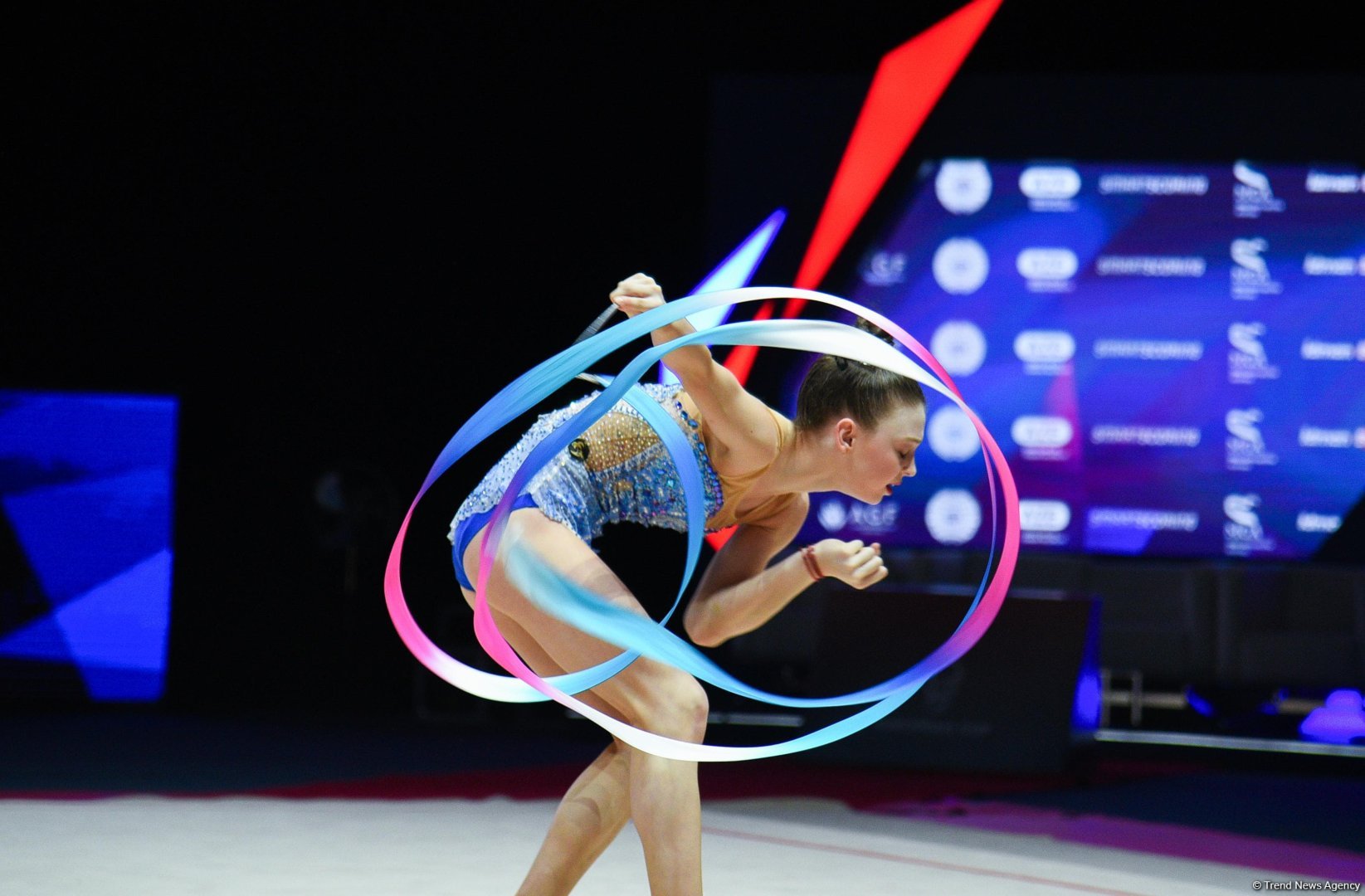 Bakıda keçirilən bədii gimnastika üzrə Avropa kubokunun üçüncü günündə növbəti qaliblər mükafatlandırılıb (FOTO)