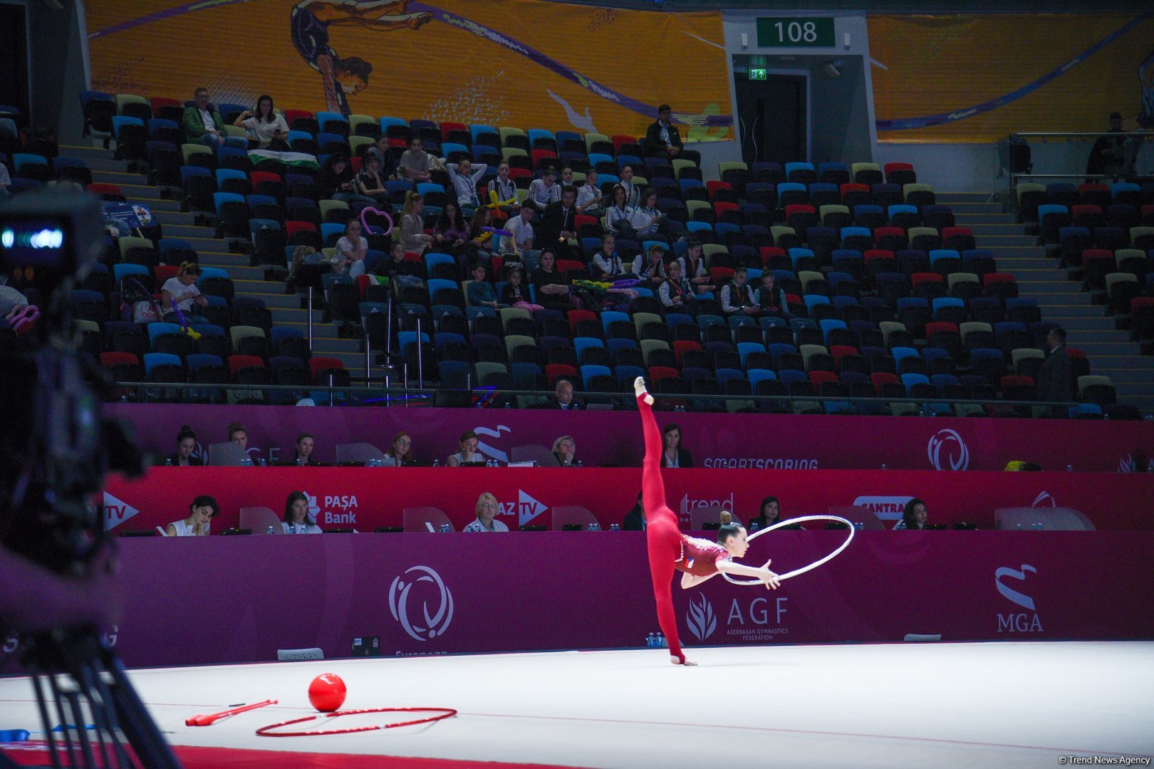 Bakıda keçirilən bədii gimnastika üzrə Avropa kubokunun üçüncü günündə növbəti qaliblər mükafatlandırılıb (FOTO)