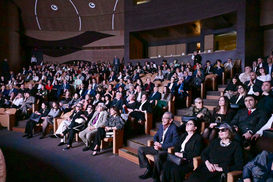 Beynəlxalq Muğam Mərkəzində Maqsud İbrahimbəyova həsr olunmuş yaradıcılıq gecəsi keçirilib (FOTO)