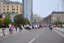 “Bakı Marafonu 2025” yekunlaşdı: külək rəqib deyil, ilhamdır - rekord sayda iştirakçı (FOTO) (YENİLƏNİB)
