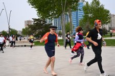 “Bakı Marafonu 2025” yekunlaşdı: külək rəqib deyil, ilhamdır - rekord sayda iştirakçı (FOTO) (YENİLƏNİB)