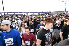 “Bakı Marafonu 2025” yekunlaşdı: külək rəqib deyil, ilhamdır - rekord sayda iştirakçı (FOTO) (YENİLƏNİB)